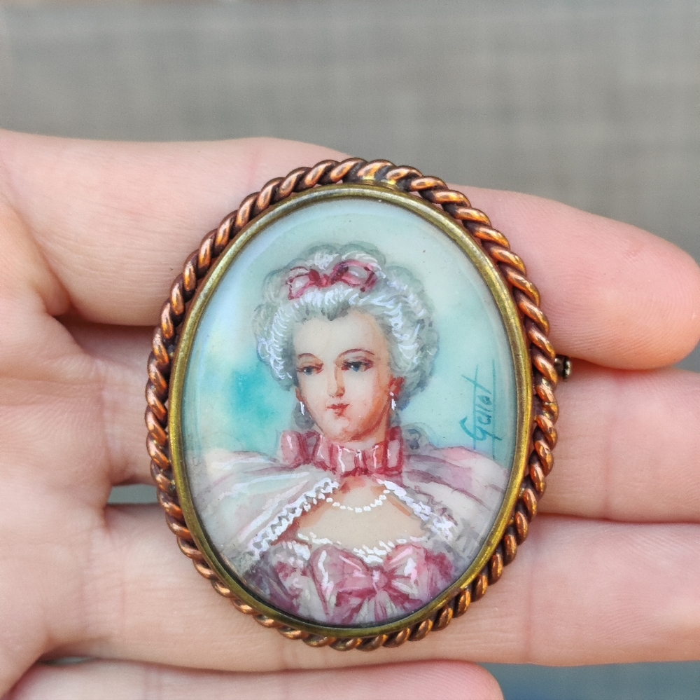 Antique Victorian Hand-painted Portrait Cameo - Picture 10 of 11